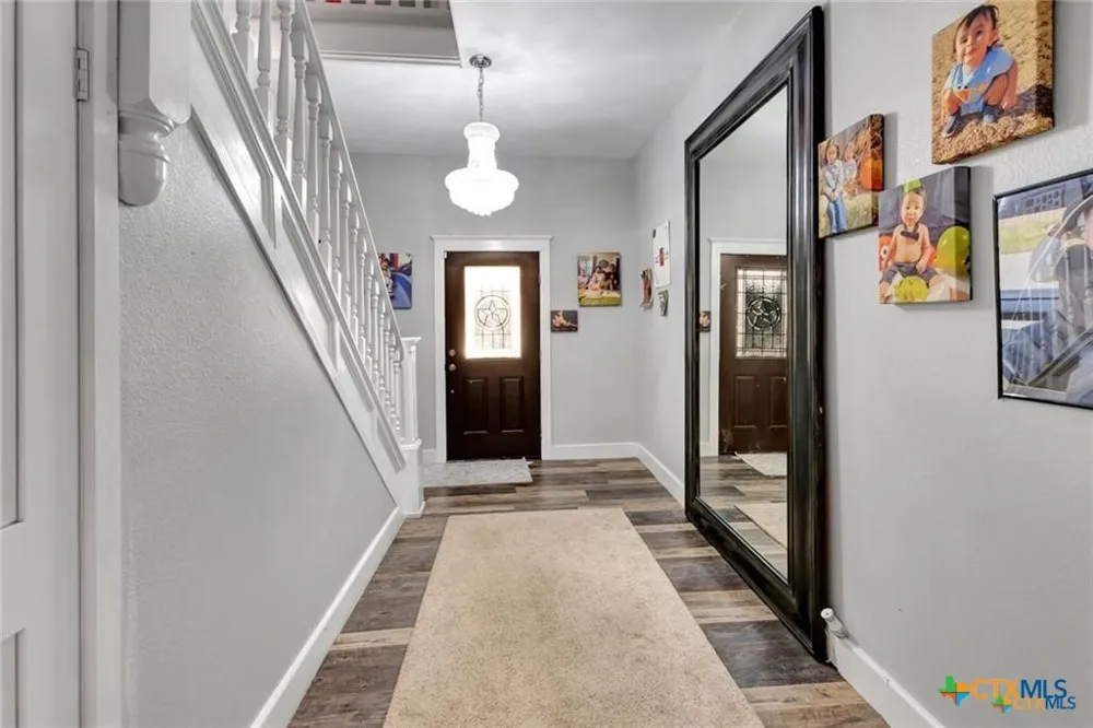 114 S WASHINGTON El Campo, TX 77437