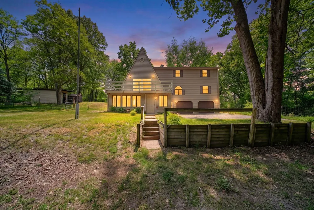 7925 Seymour Road Grass Lake, MI 49240