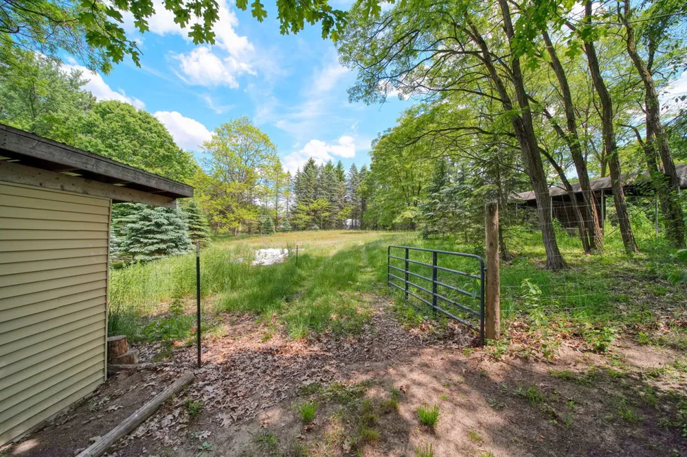 7925 Seymour Road Grass Lake, MI 49240