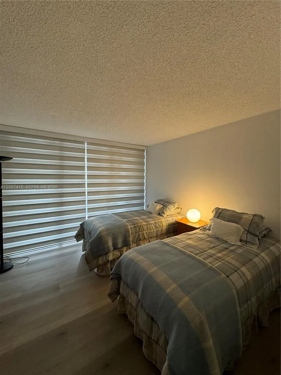 1865 Brickell Ave #A811 Miami, FL 33129