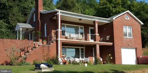 6914 EDGEMONT ROAD #A