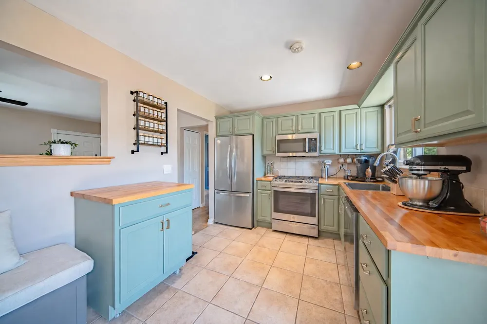 10133 Van Buren Street Belleville, MI 48111