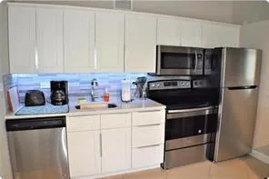 4411 E TRADEWINDS #A-B Lauderdale By The Sea, FL 33308