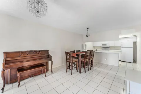 170 WATERSIDE DRIVE #170