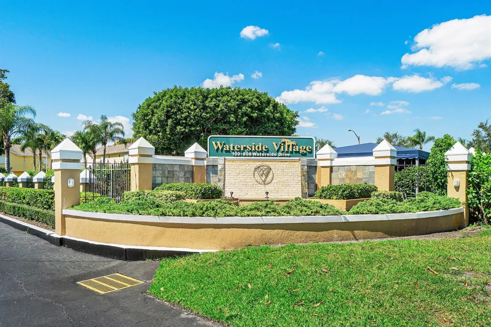 170 WATERSIDE DRIVE #170 Hypoluxo, FL 33462