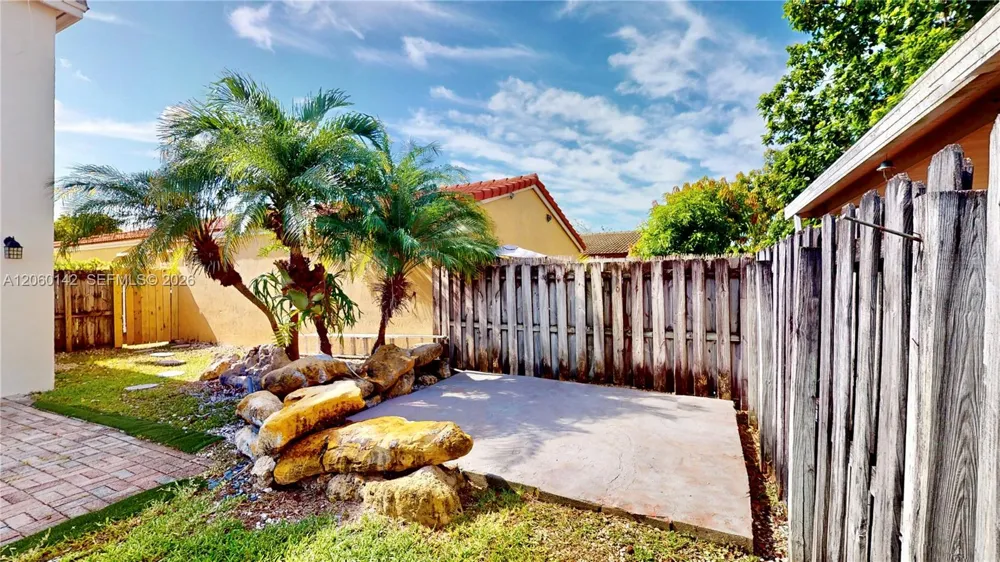 17343 SW 142nd Pl Miami, FL 33177