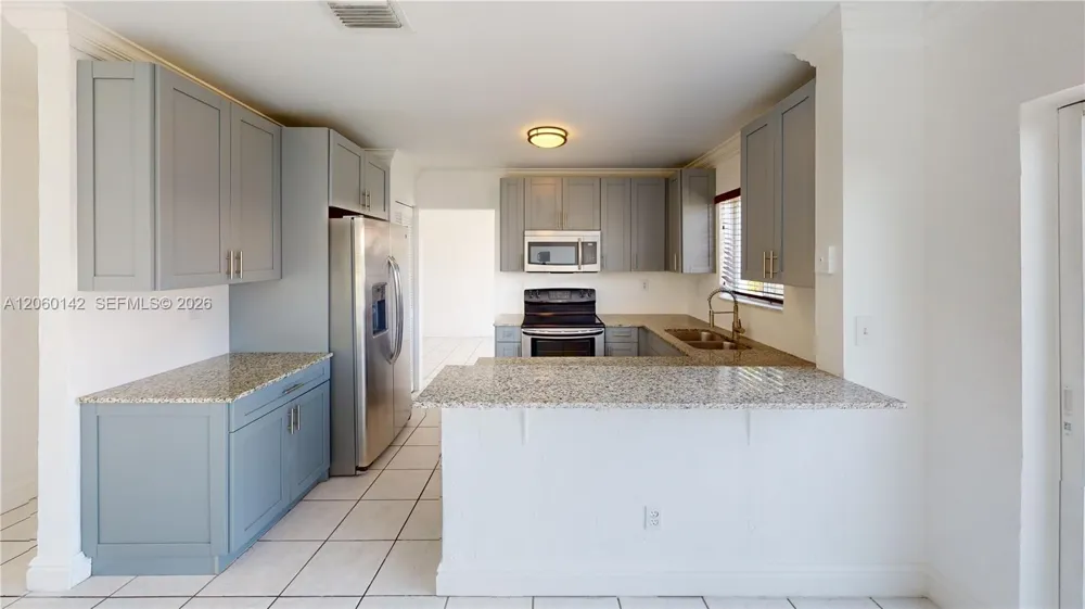 17343 SW 142nd Pl Miami, FL 33177