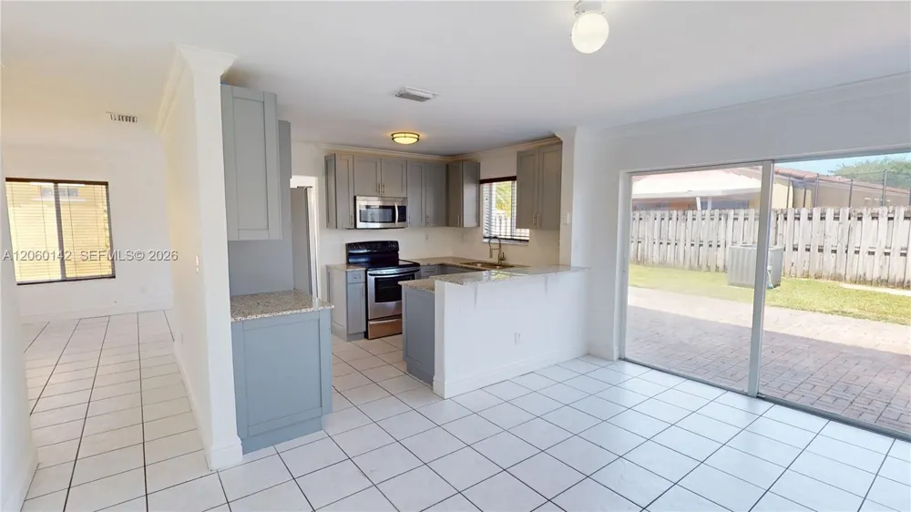 17343 SW 142nd Pl Miami, FL 33177