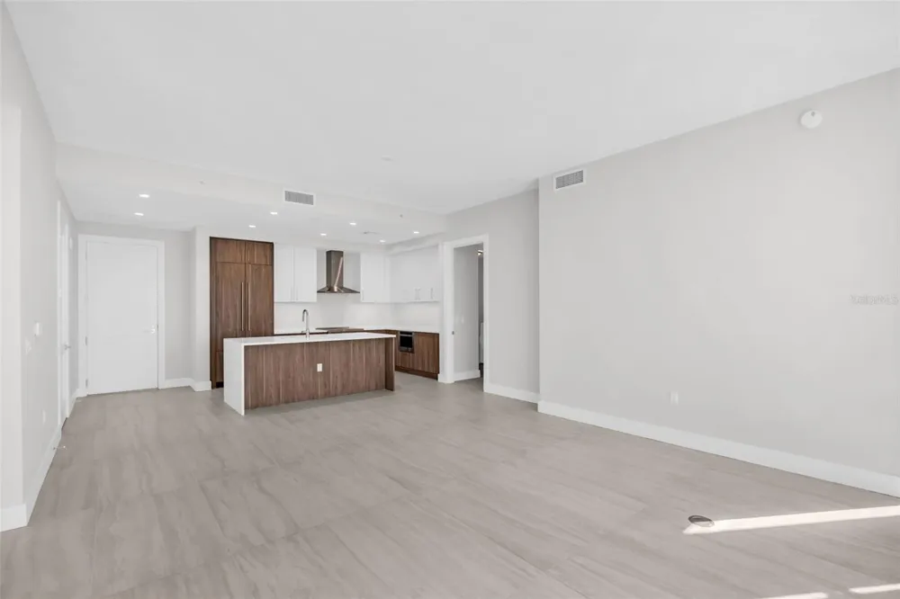 275 1ST AVENUE S #2807 St Petersburg, FL 33701