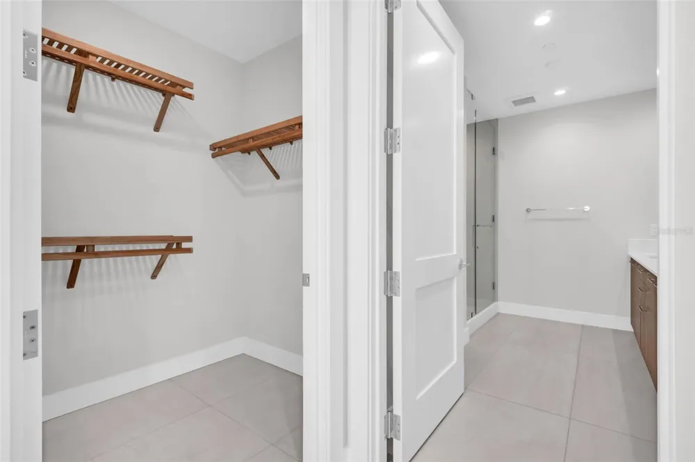 275 1ST AVENUE S #2807 St Petersburg, FL 33701