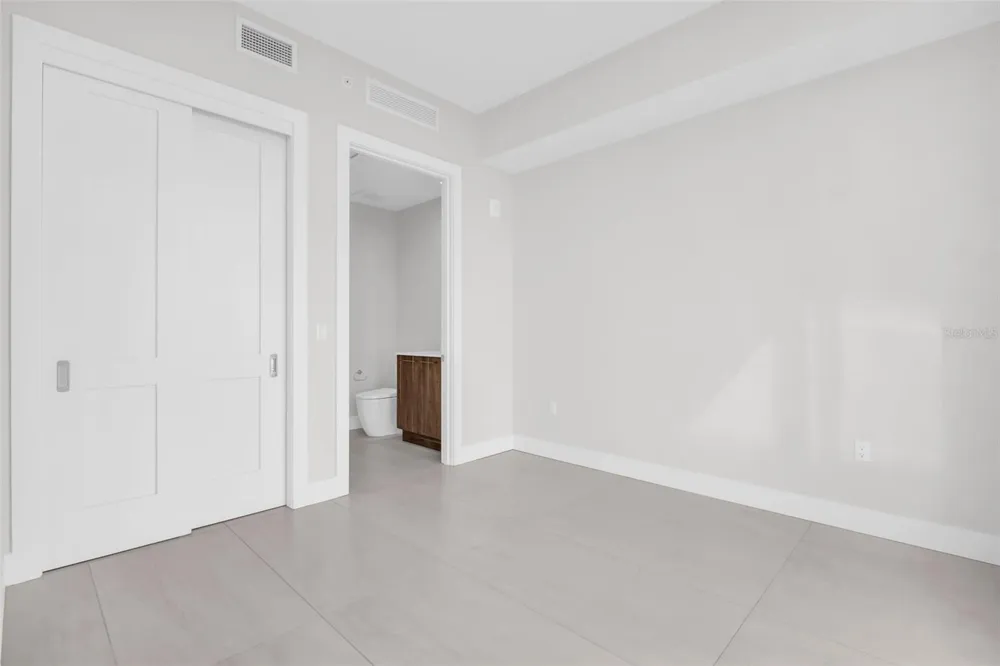 275 1ST AVENUE S #2807 St Petersburg, FL 33701