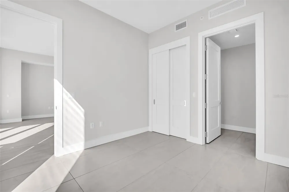 275 1ST AVENUE S #2807 St Petersburg, FL 33701