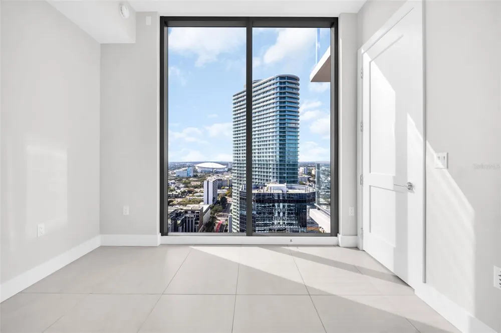 275 1ST AVENUE S #2807 St Petersburg, FL 33701
