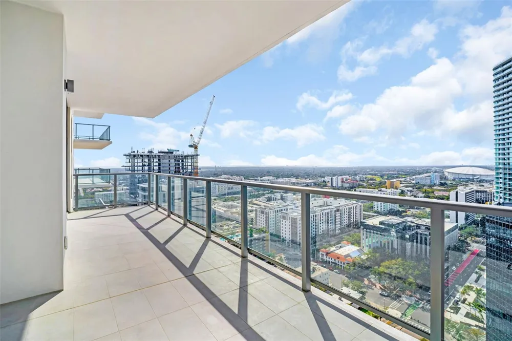 275 1ST AVENUE S #2807 St Petersburg, FL 33701