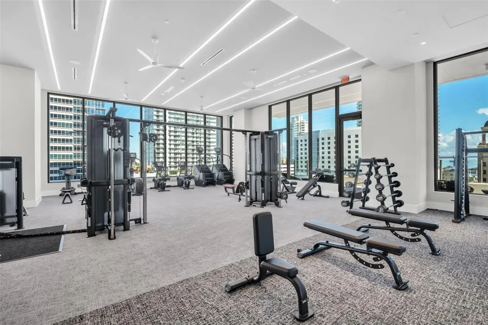 275 1ST AVENUE S #2807 St Petersburg, FL 33701