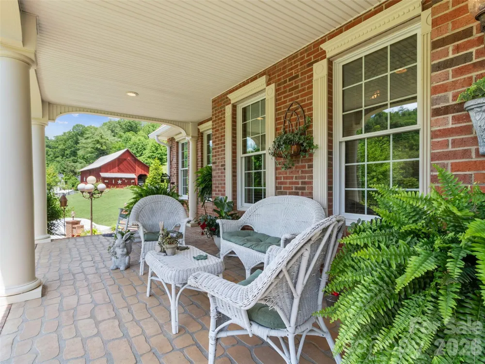 38 Peterson Lane Green Mountain, NC 28740