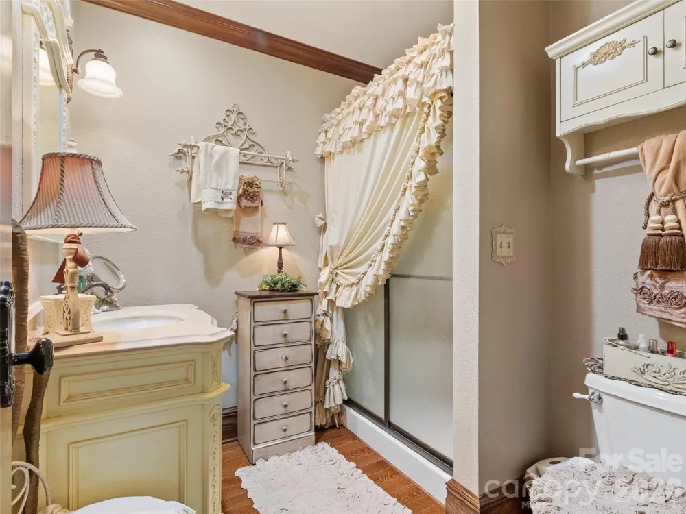 38 Peterson Lane Green Mountain, NC 28740