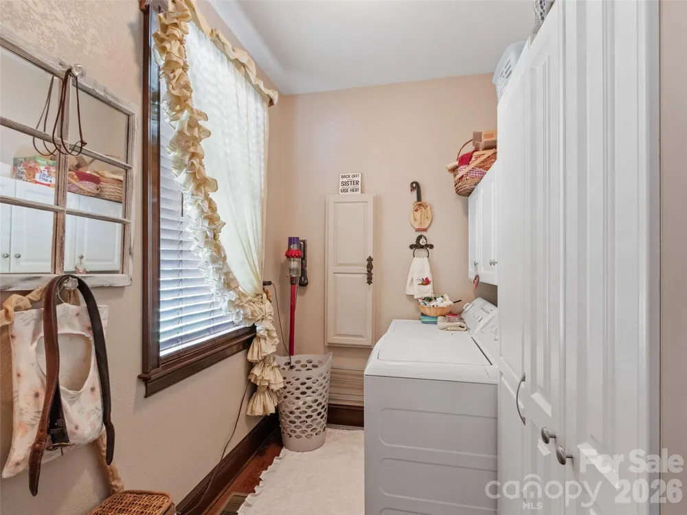 38 Peterson Lane Green Mountain, NC 28740