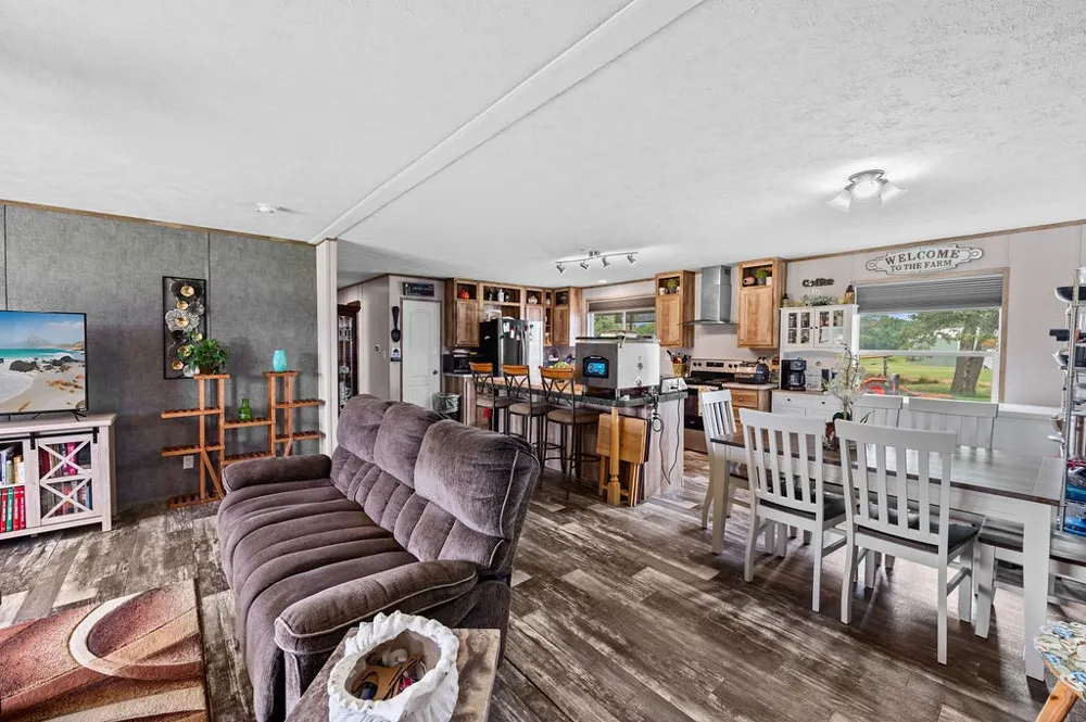 1509 County Road 3170 Quitman, TX 75783