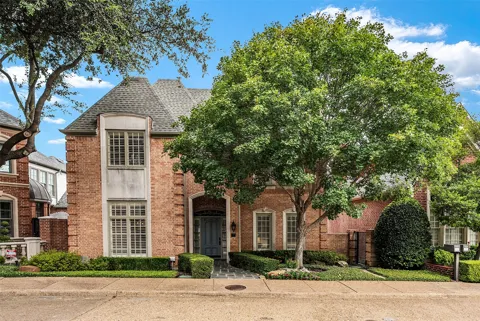 7 Knightwood Court