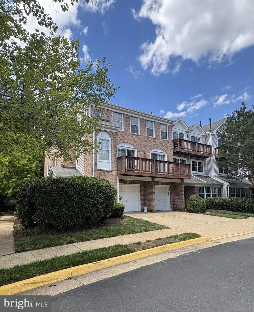 11706 ROCKAWAY LANE #113 Fairfax, VA 22030