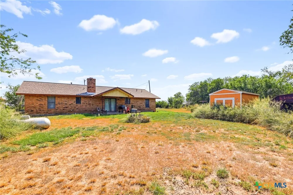 150 Fm 1303 Floresville, TX 78114