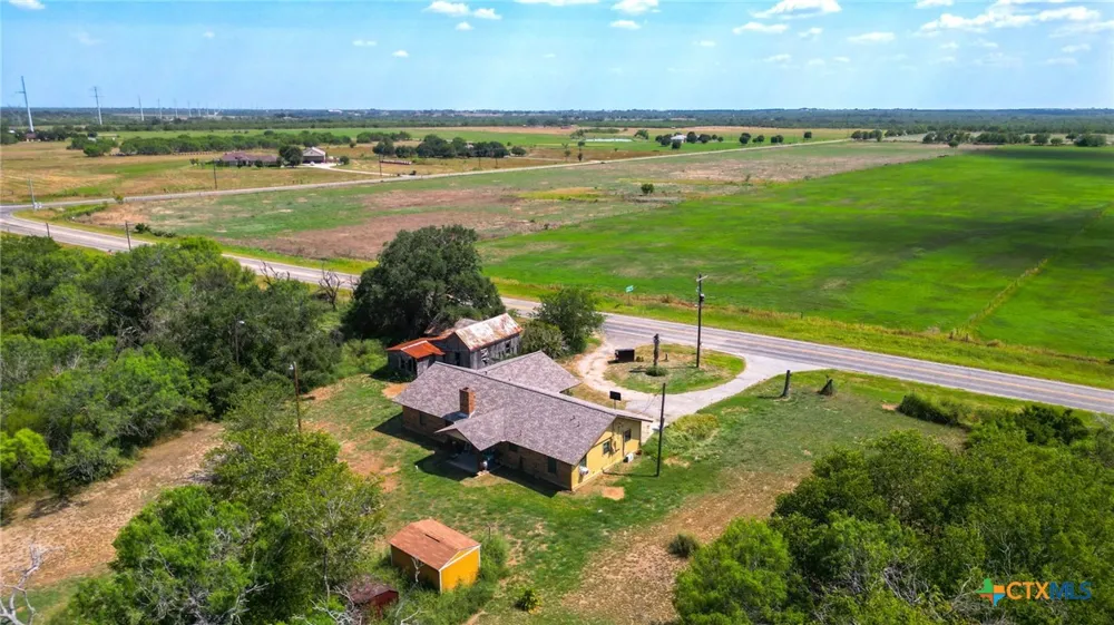 150 Fm 1303 Floresville, TX 78114