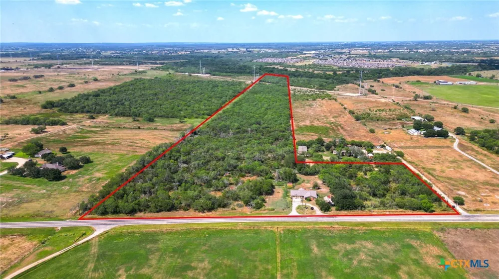 150 Fm 1303 Floresville, TX 78114