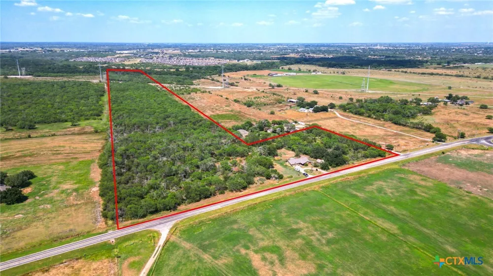 150 Fm 1303 Floresville, TX 78114