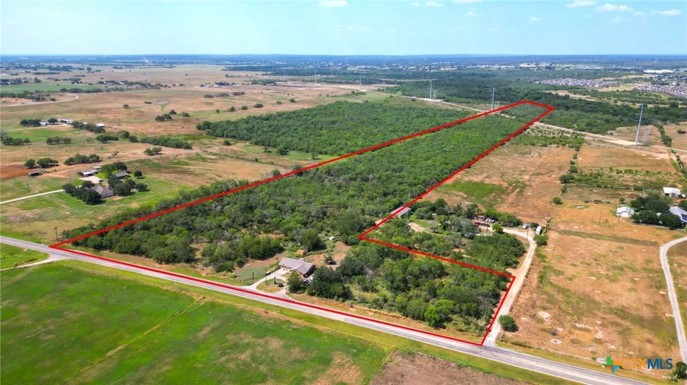 150 Fm 1303 Floresville, TX 78114
