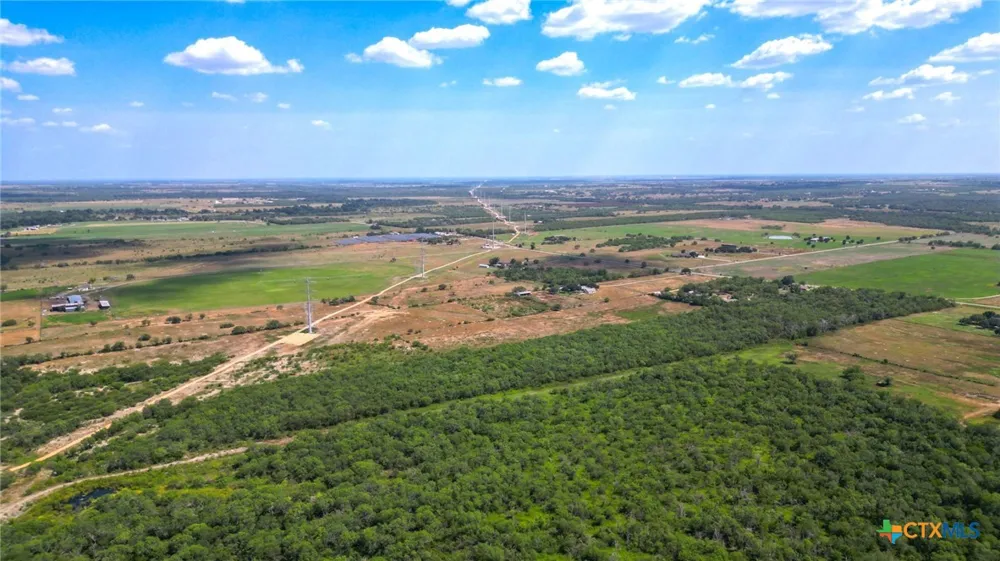 150 Fm 1303 Floresville, TX 78114