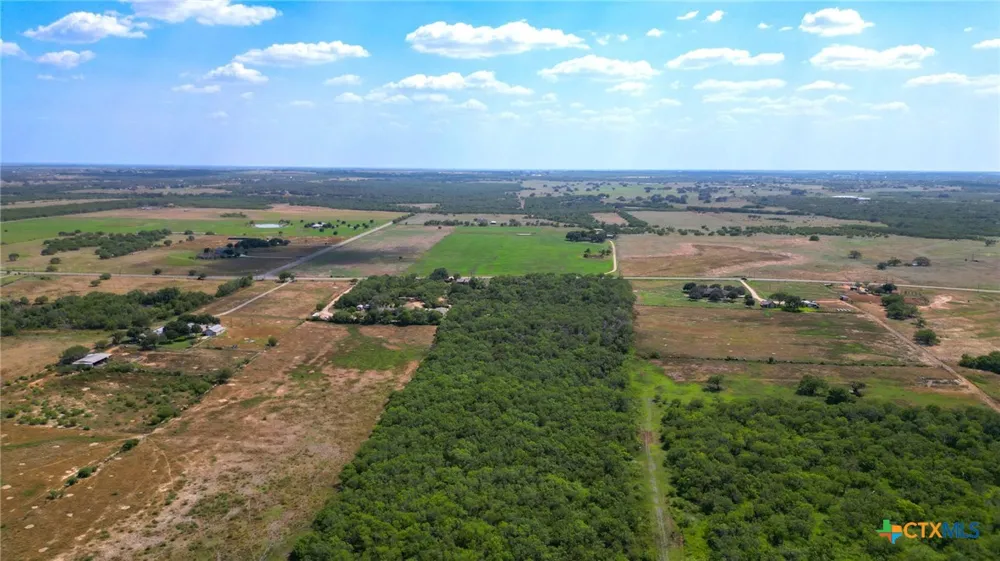 150 Fm 1303 Floresville, TX 78114
