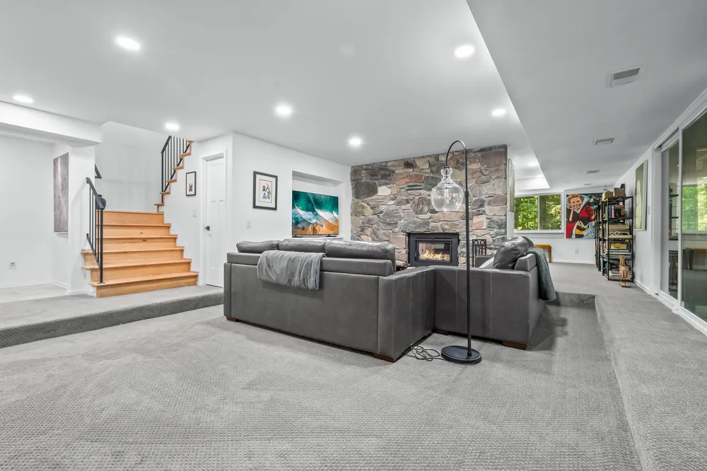 4720 Nirvana Drive Adrian, MI 49221