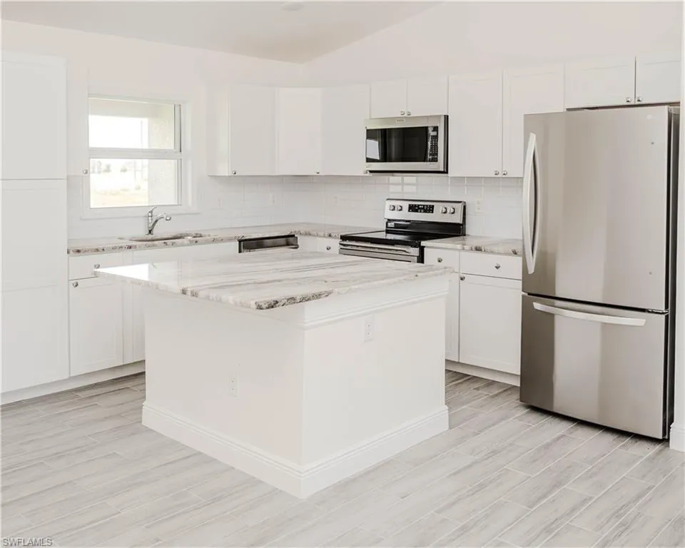 7031 Waldo Circle Labelle, FL 33935