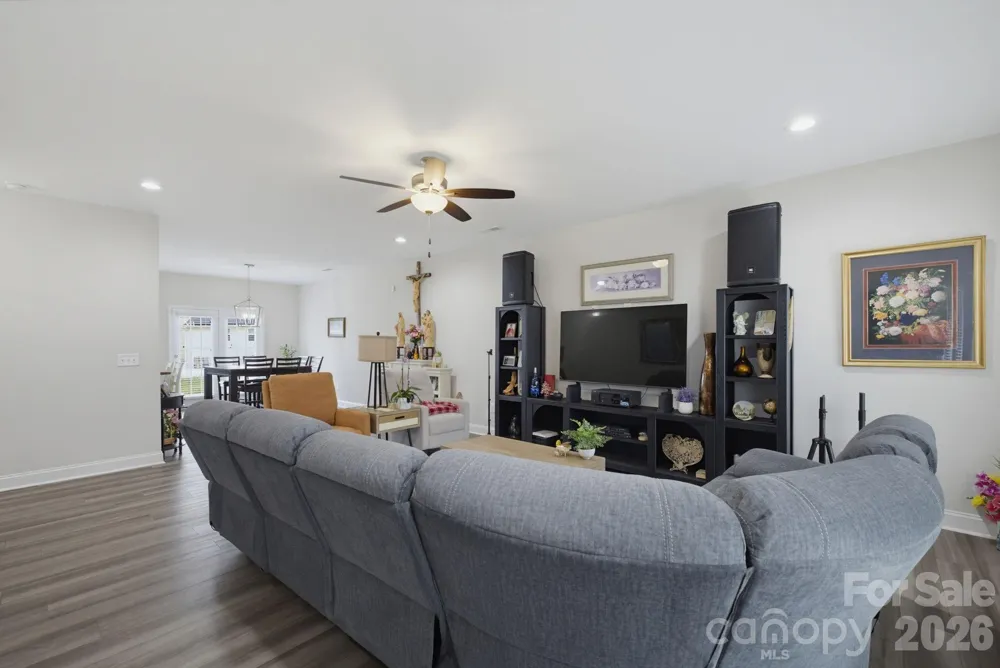 668 Palomino Mustang Drive Whitsett, NC 27377