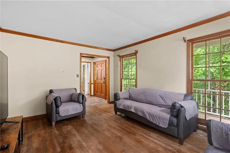 61 Sherwood Lane SE Marietta, GA 30067