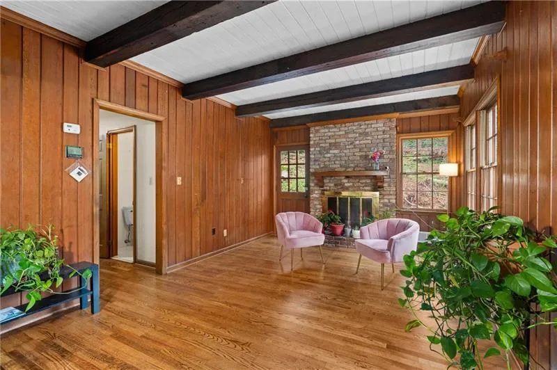 61 Sherwood Lane SE Marietta, GA 30067