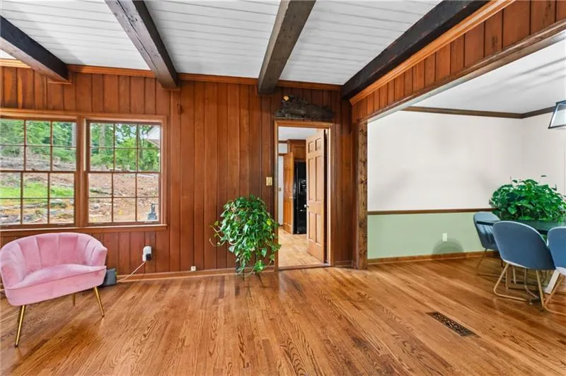 61 Sherwood Lane SE Marietta, GA 30067