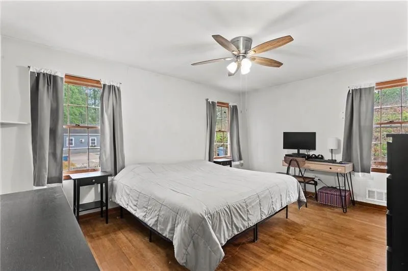 61 Sherwood Lane SE Marietta, GA 30067