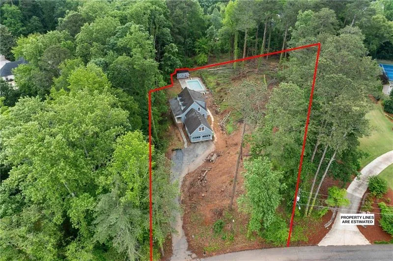 61 Sherwood Lane SE Marietta, GA 30067
