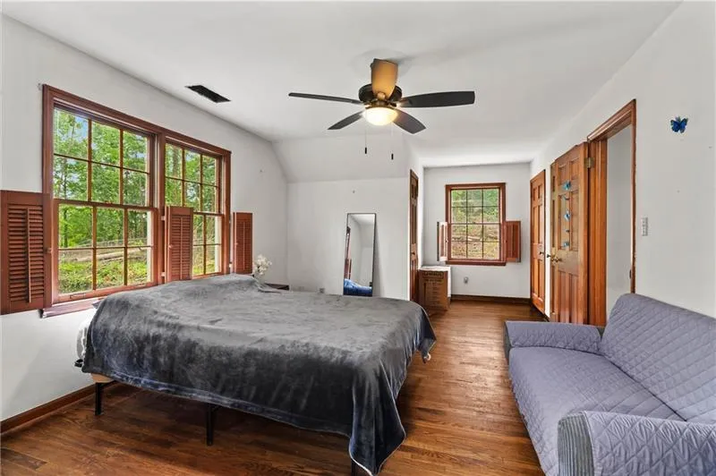 61 Sherwood Lane SE Marietta, GA 30067