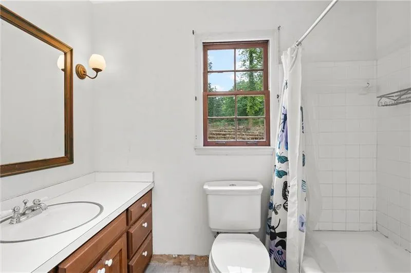 61 Sherwood Lane SE Marietta, GA 30067