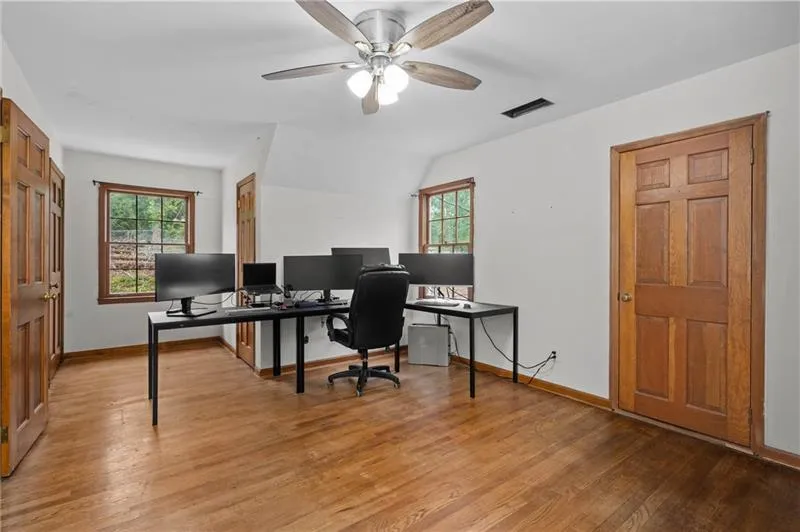 61 Sherwood Lane SE Marietta, GA 30067
