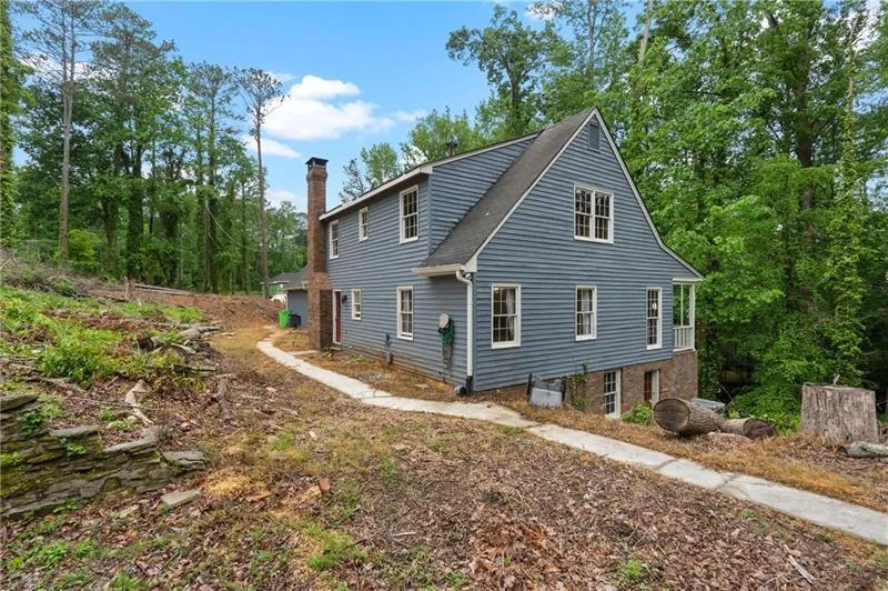 61 Sherwood Lane SE Marietta, GA 30067