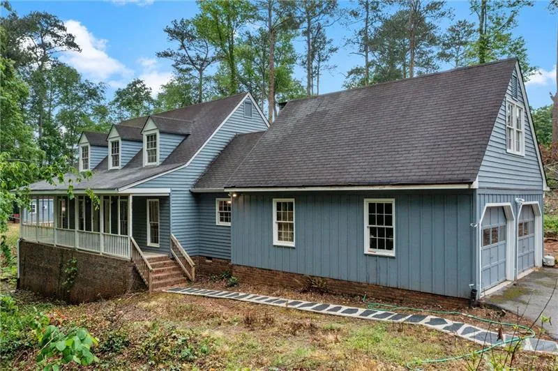 61 Sherwood Lane SE Marietta, GA 30067