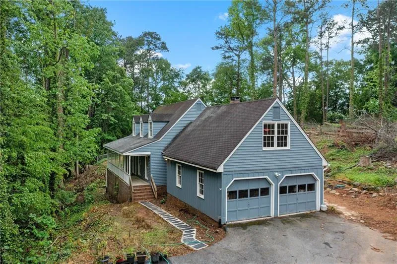 61 Sherwood Lane SE Marietta, GA 30067