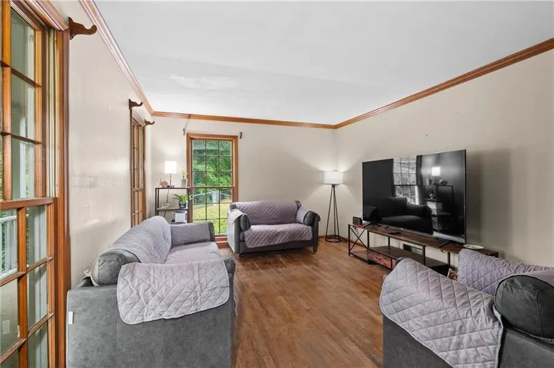 61 Sherwood Lane SE Marietta, GA 30067