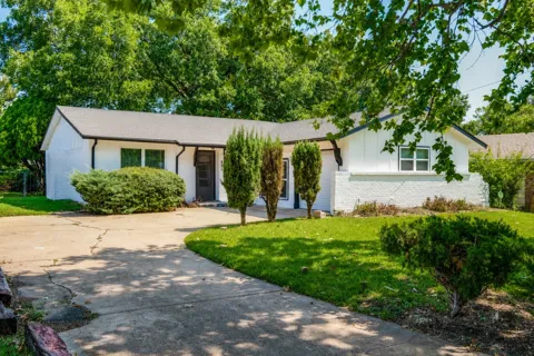 451 Southport Drive