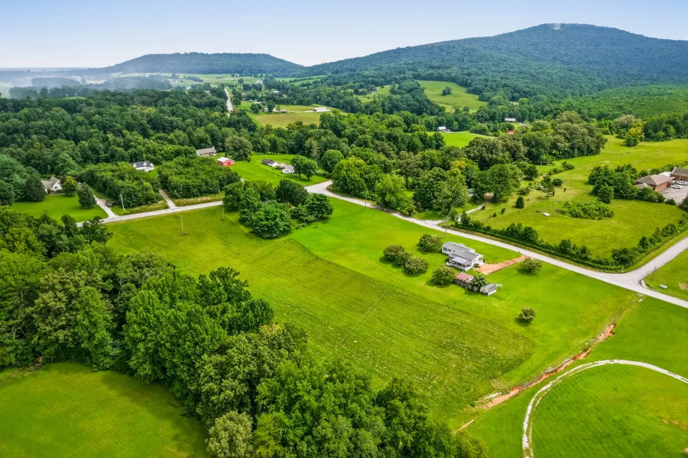 96 Old Shellsford Rd McMinnville, TN 37110