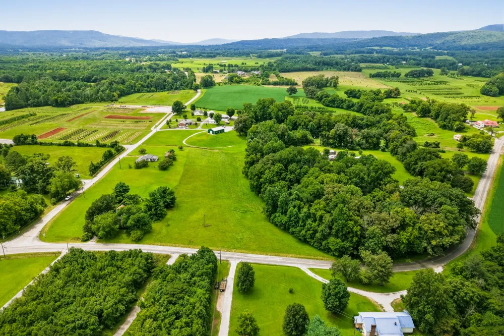 96 Old Shellsford Rd McMinnville, TN 37110